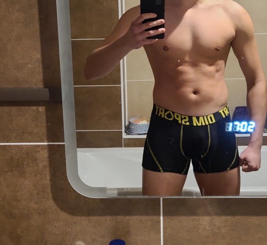 Profil de Raffael, 24 ans, Baise gay à Gurzelen