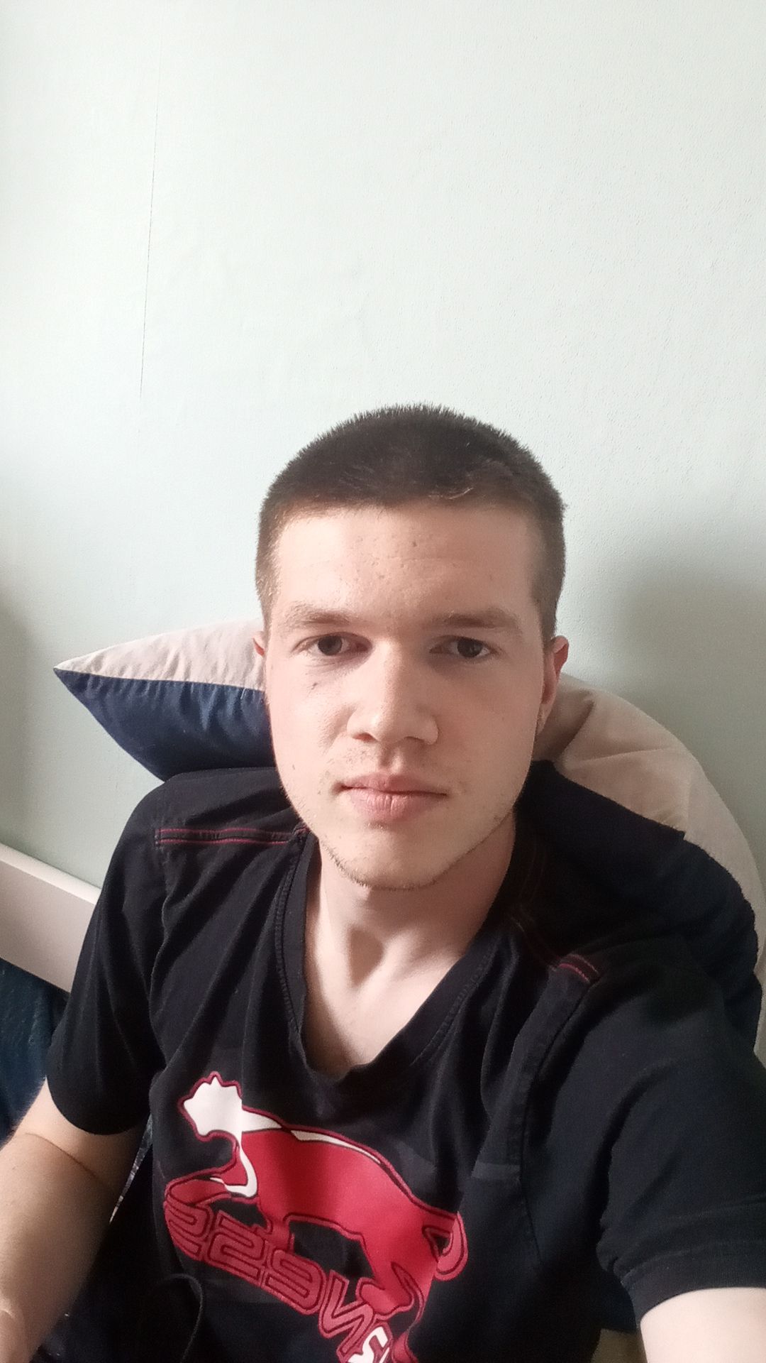 Profil de Massoud, 22 ans, Baise gay à Lax