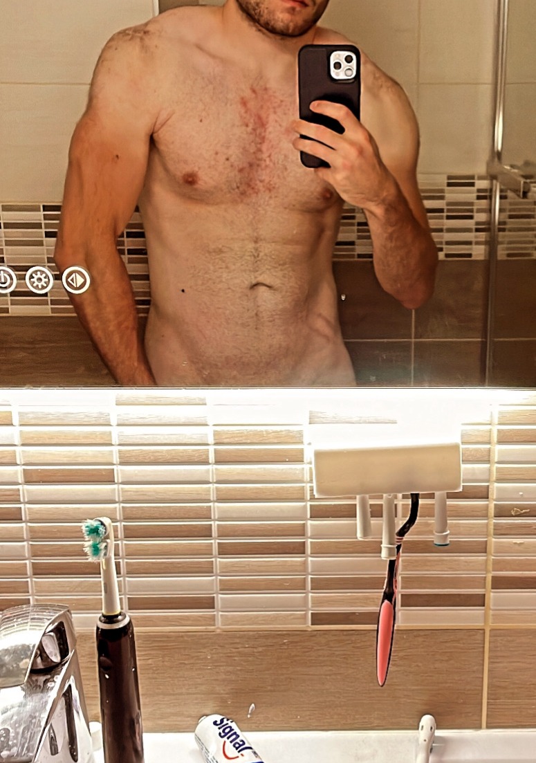Profil de Dmitri, 25 ans, Baise gay à Orbe