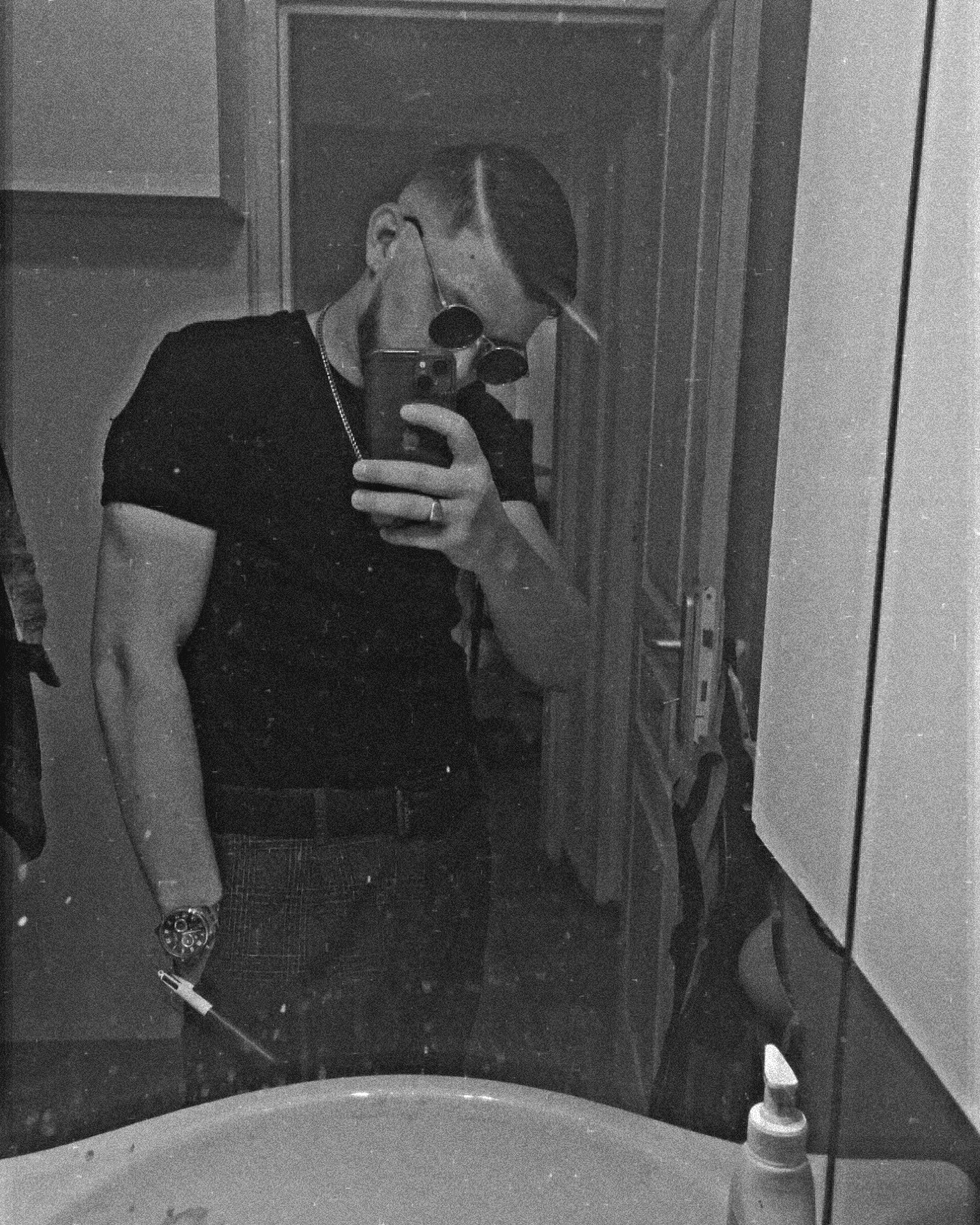 Profil de Ruiz, 23 ans, Baise gay à Nyon
