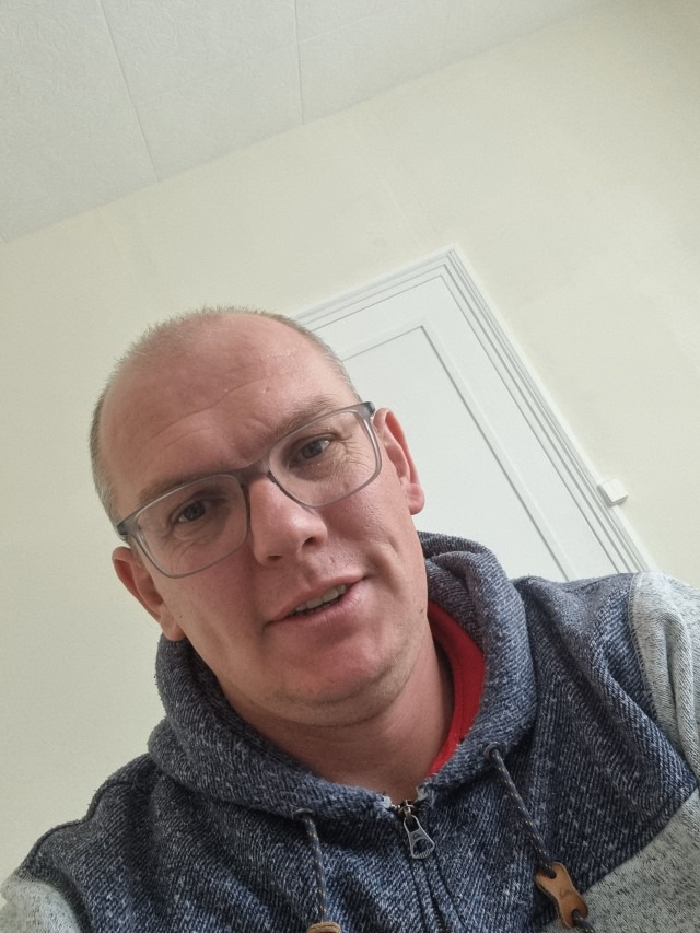Profil de Elvyn, 42 ans, Baise gay à Enges
