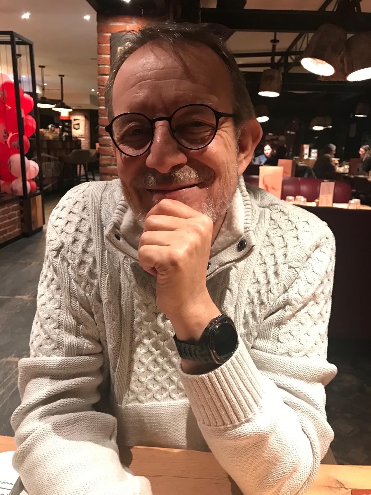 Profil de Messon, 55 ans, Baise gay à Mitlödi