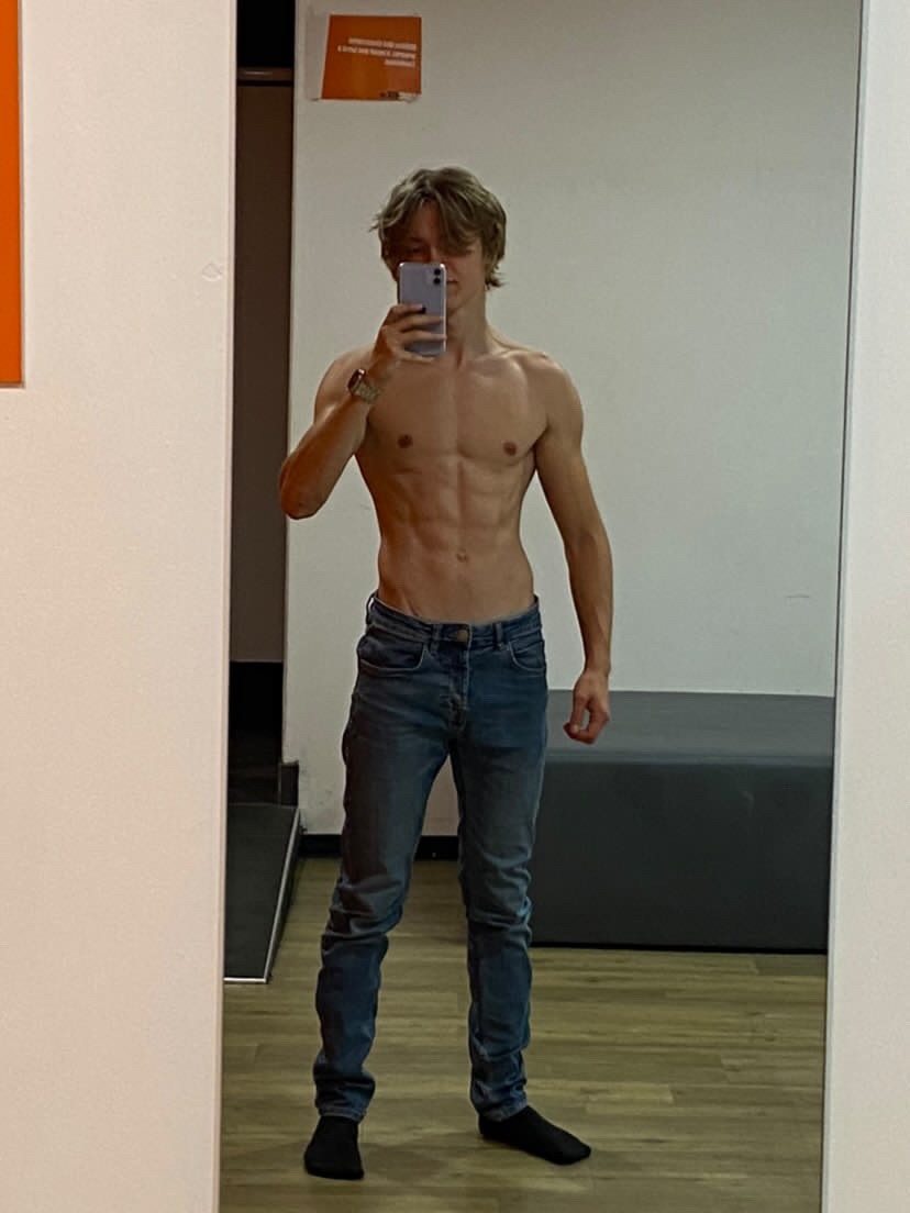 Profil de Nassir, 21 ans, Baise gay à Etziken