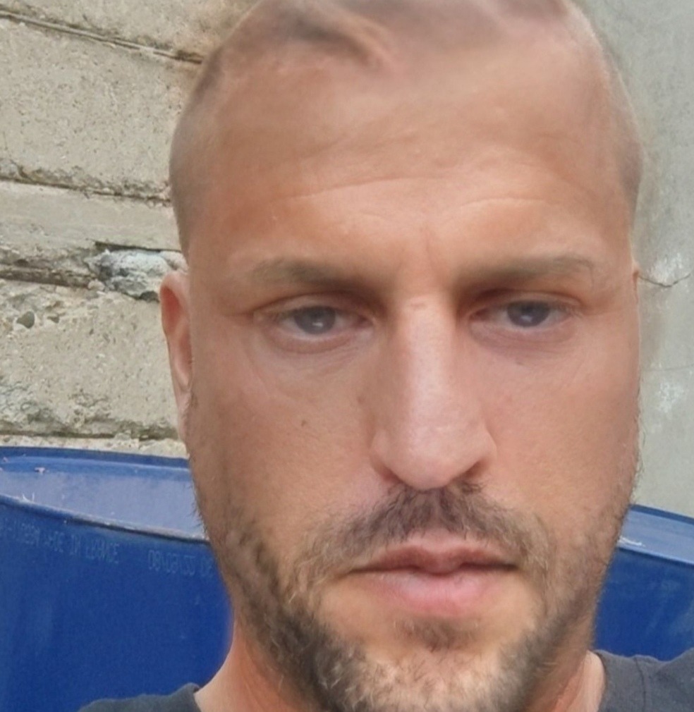 Profil de Louis-edouard, 48 ans, Baise gay à Vaulruz