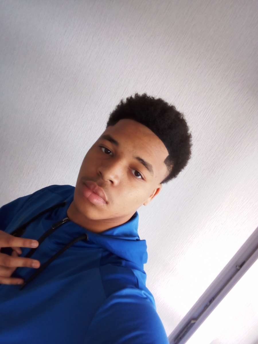 Profil de Muzaffer, 23 ans, Baise gay à Sassel