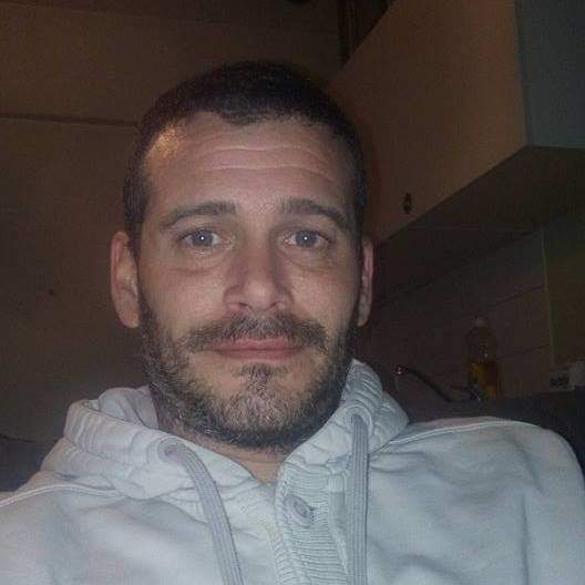 Profil de Yves-alain, 45 ans, Baise gay à Cheyres