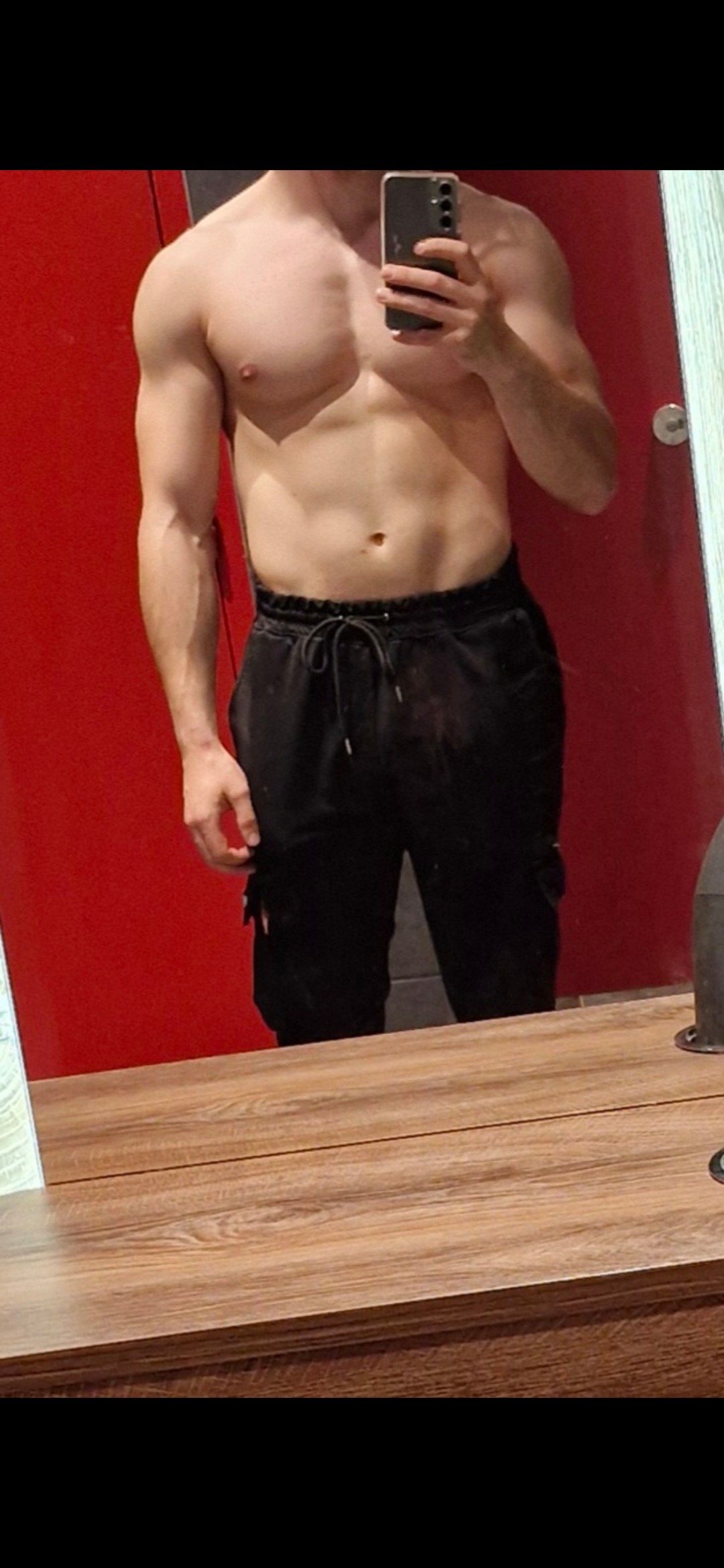 Profil de Marino, 25 ans, Baise gay à Thônex
