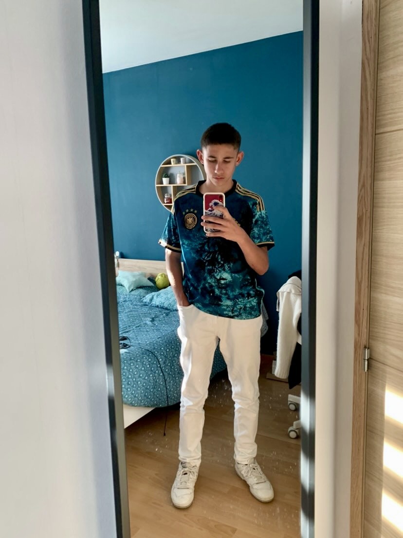 Profil de Slevin, 20 ans, Baise gay à Assens