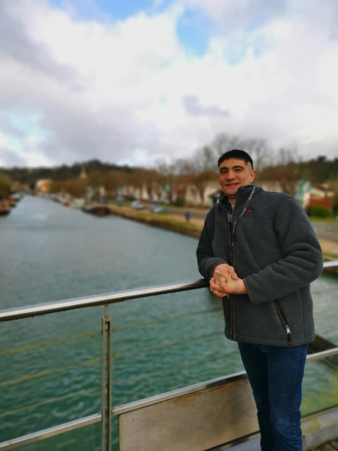 Profil de Rian, 34 ans, Baise gay à Borex