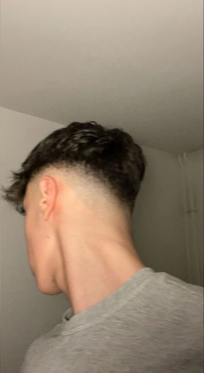 Profil de Hisham, 22 ans, Baise gay à Lauwil