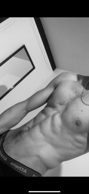 Profil de Issaga, 25 ans, Baise gay à Oleyres