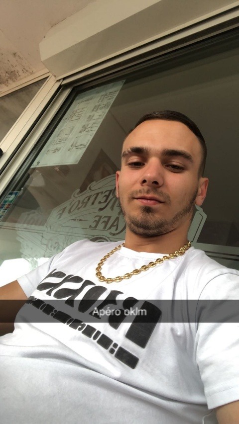 Profil de Nazih, 26 ans, Baise gay à Buchberg