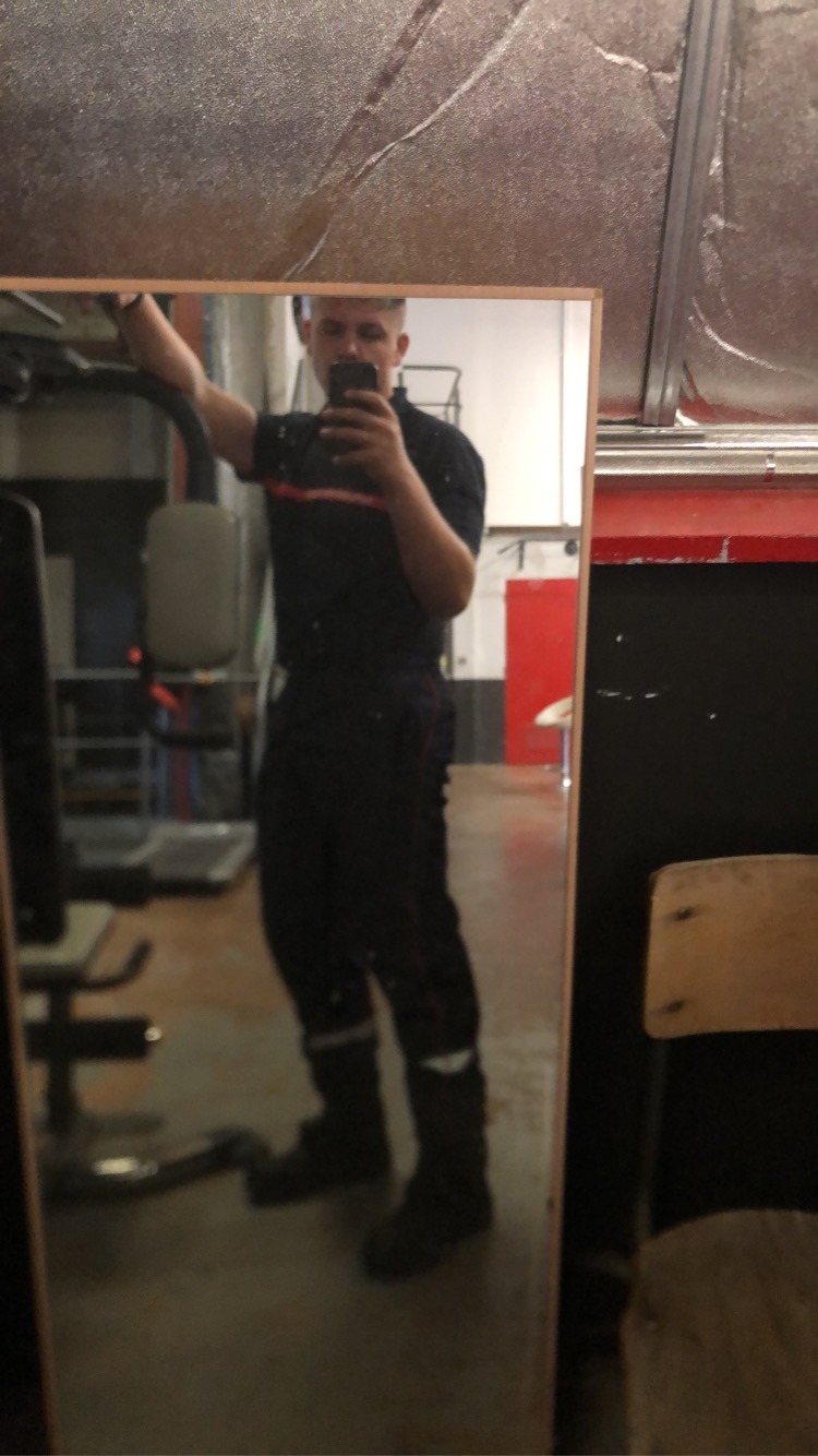 Profil de Czeslas, 22 ans, Baise gay à Grandval