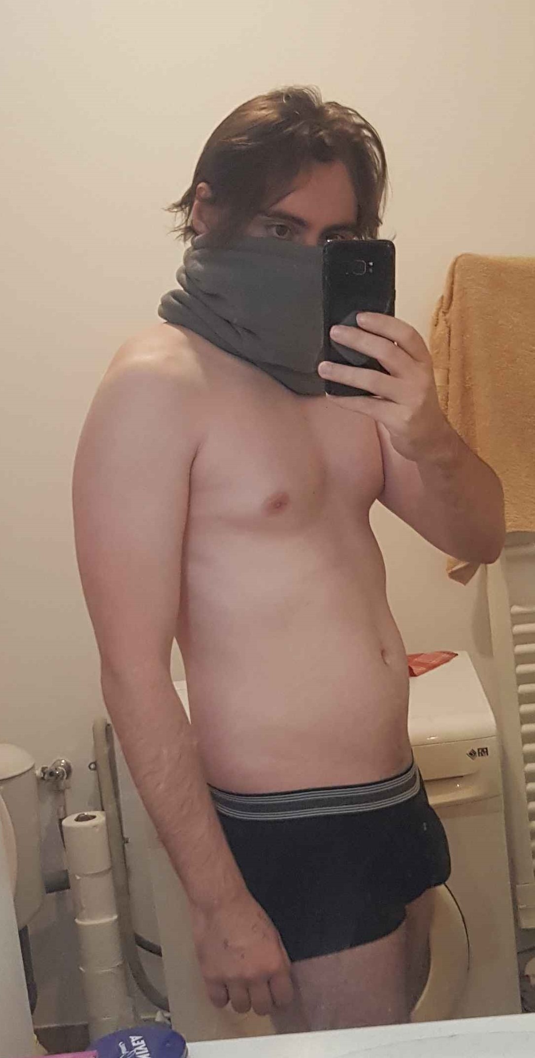 Profil de Mehran, 25 ans, Baise gay à Oberwald