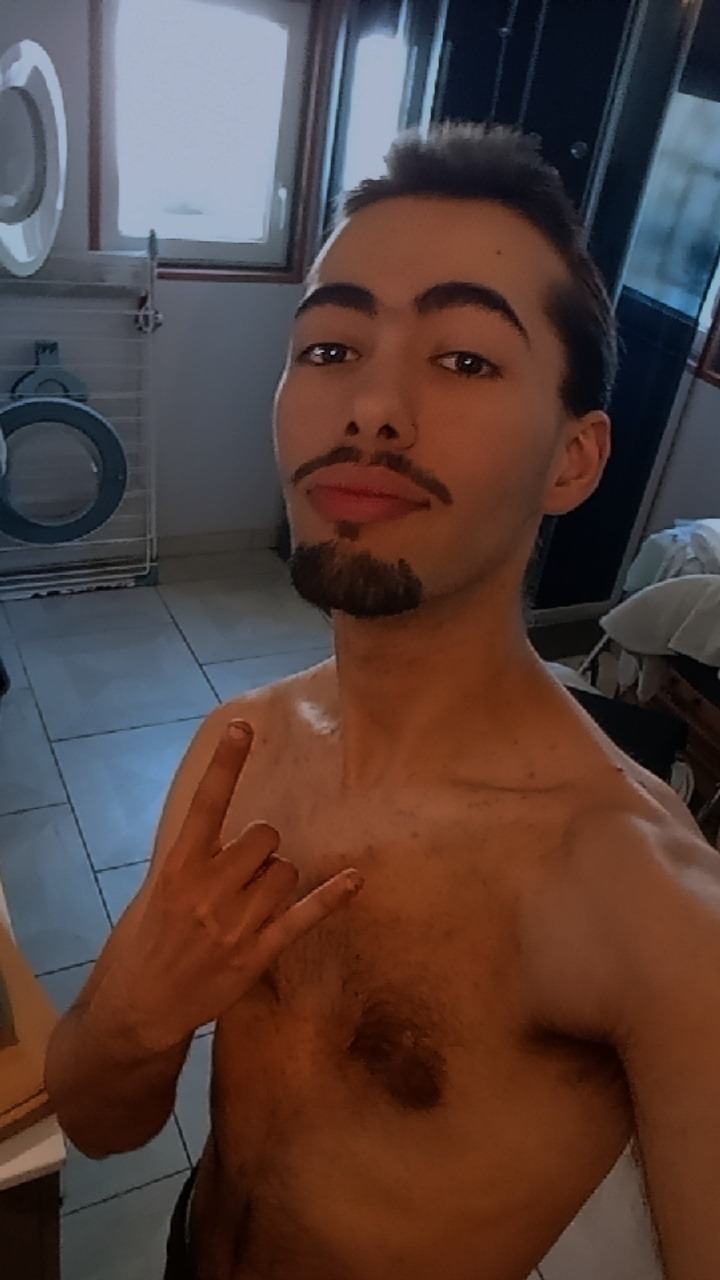 Profil de Laurian, 23 ans, Baise gay à Zizers