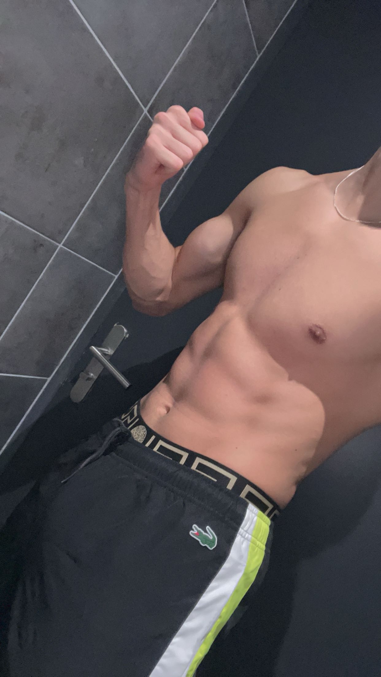 Profil de Sophian, 23 ans, Baise gay à Bergün/Bravuogn