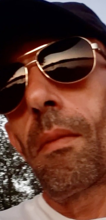 Profil de Lennon, 46 ans, Baise gay à La Cure