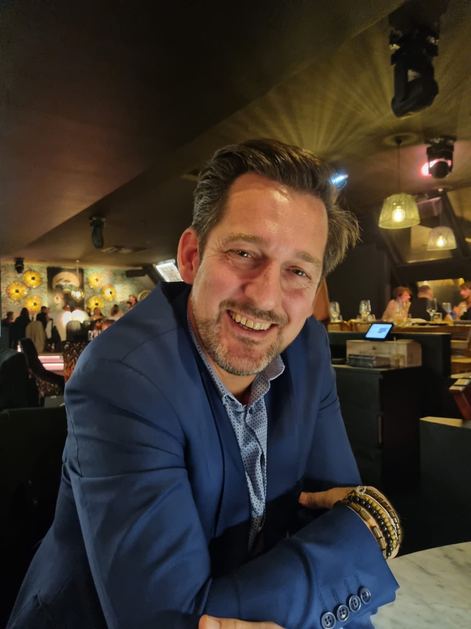 Profil de Naoufel, 46 ans, Baise gay à Mörel