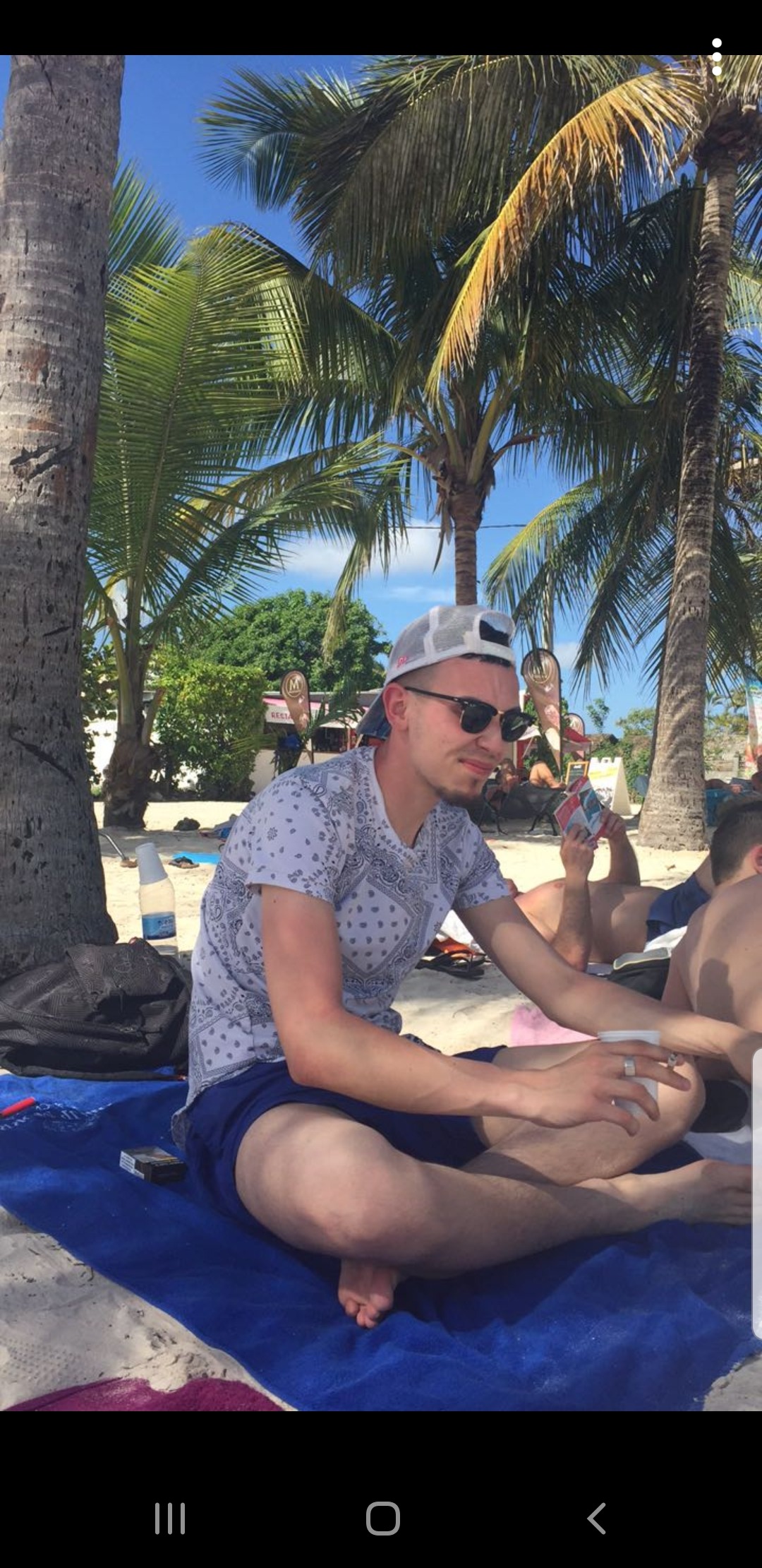 Profil de Yunes, 30 ans, Baise gay à Grancy