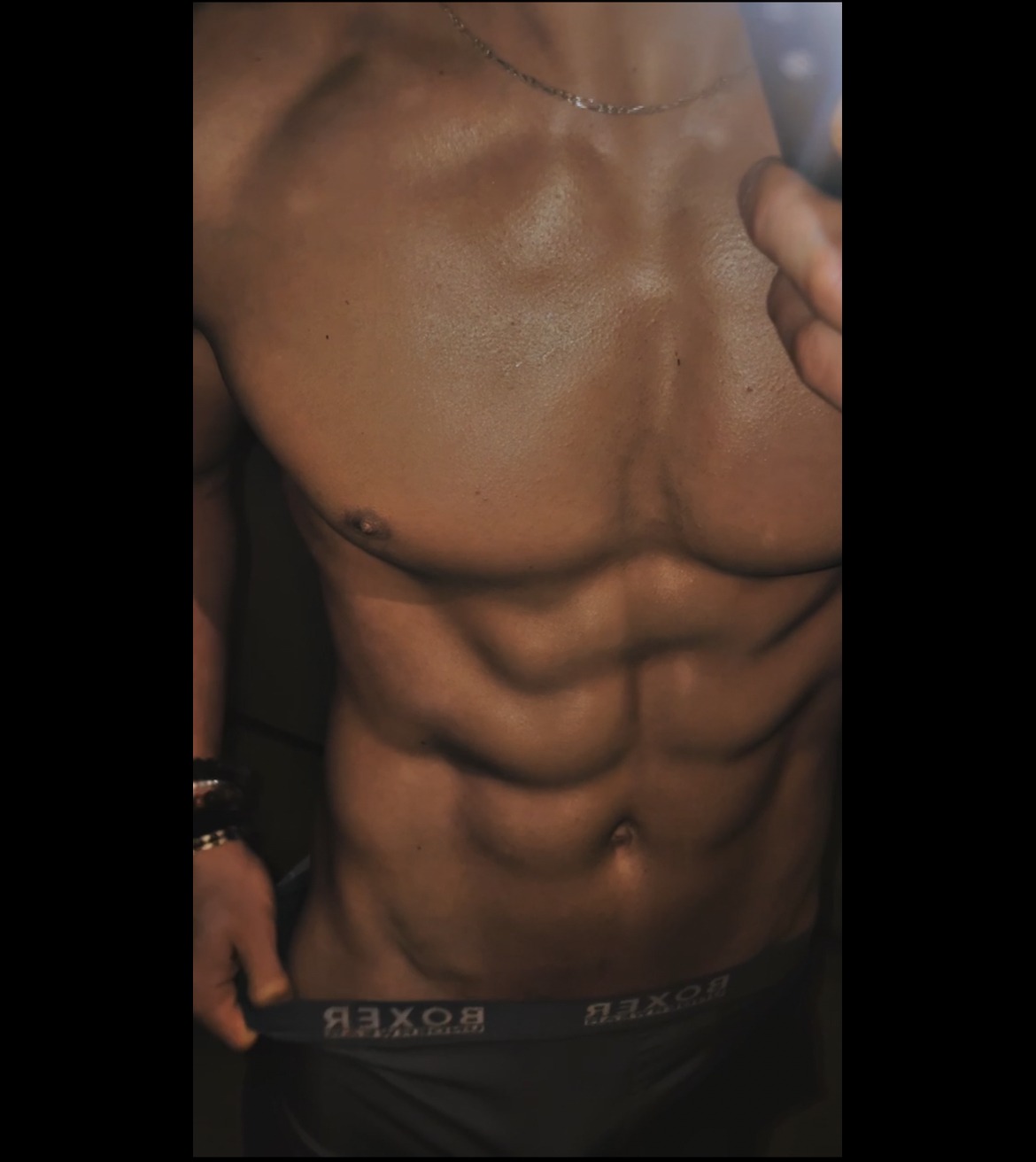 Profil de Vicenzo, 24 ans, Baise gay à Oberneunforn
