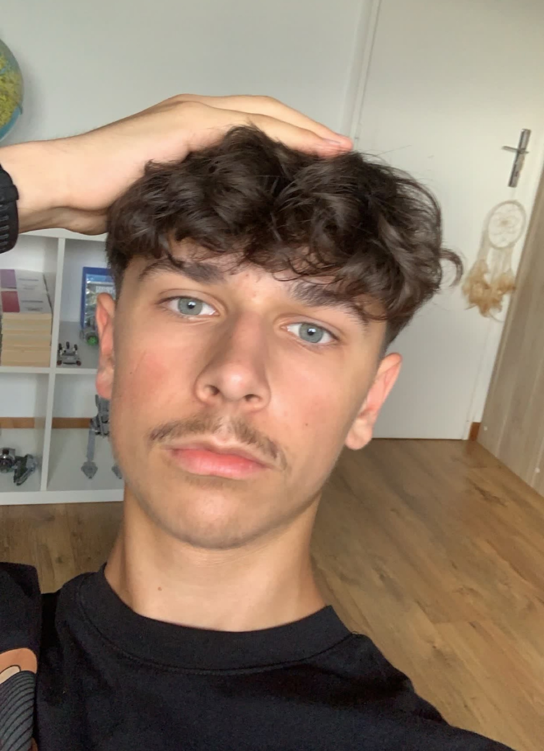 Profil de Tibère, 18 ans, Baise gay à Oleyres
