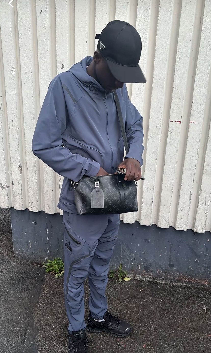 Profil de Melio, 21 ans, Baise gay à Blankenburg
