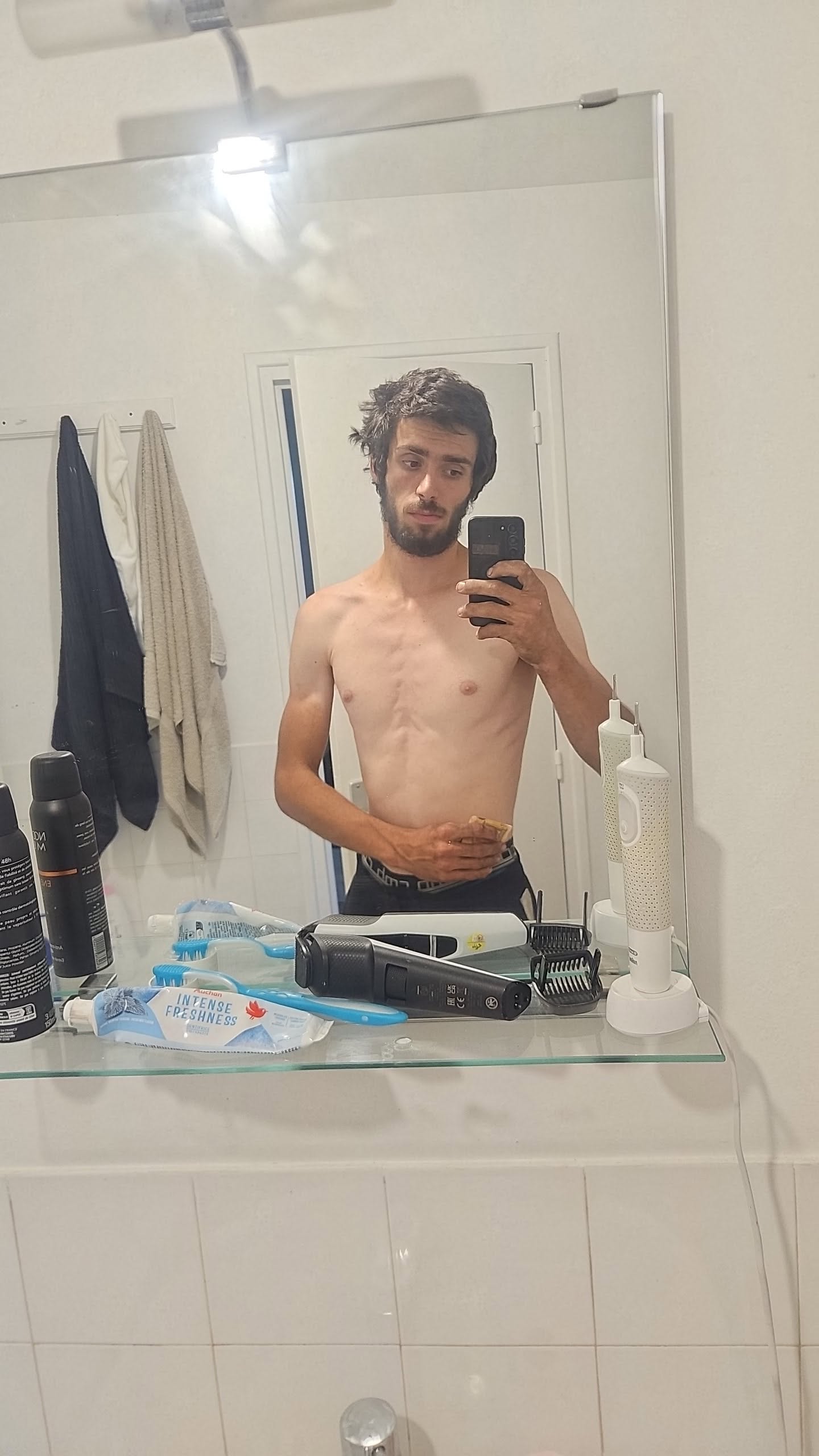 Profil de Enrique, 18 ans, Baise gay à Almens