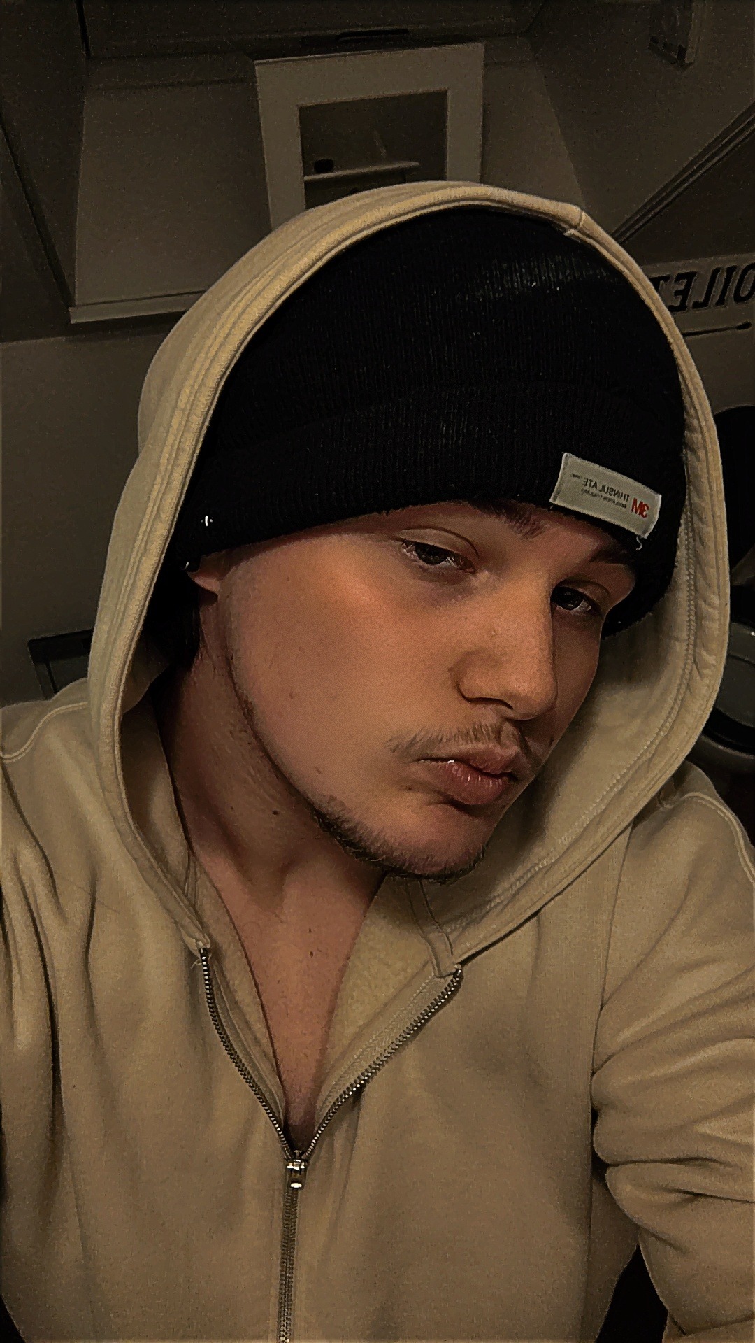 Profil de Chad, 19 ans, Baise gay à Ergisch