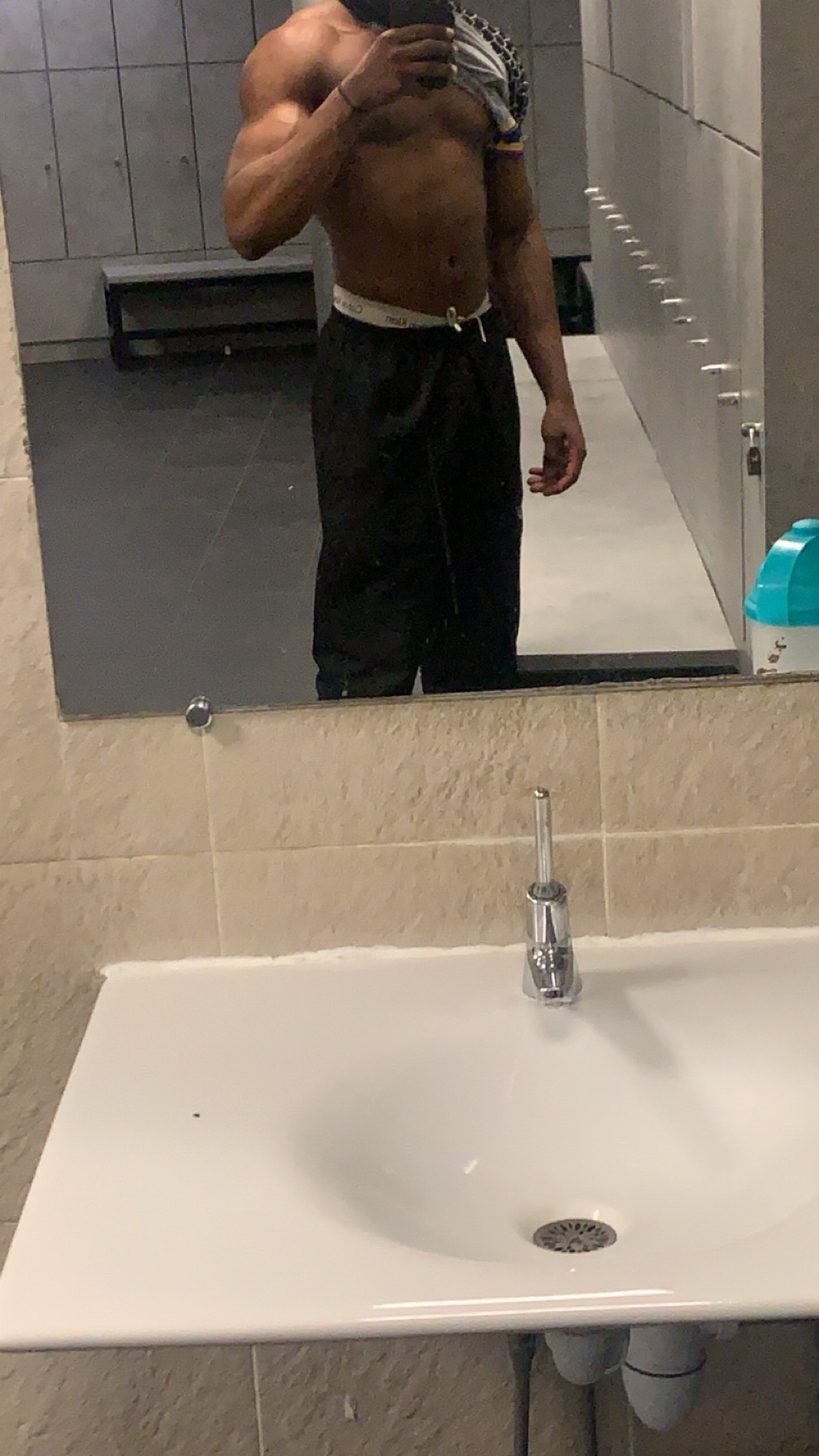 Profil de Joani, 22 ans, Baise gay à Sursee