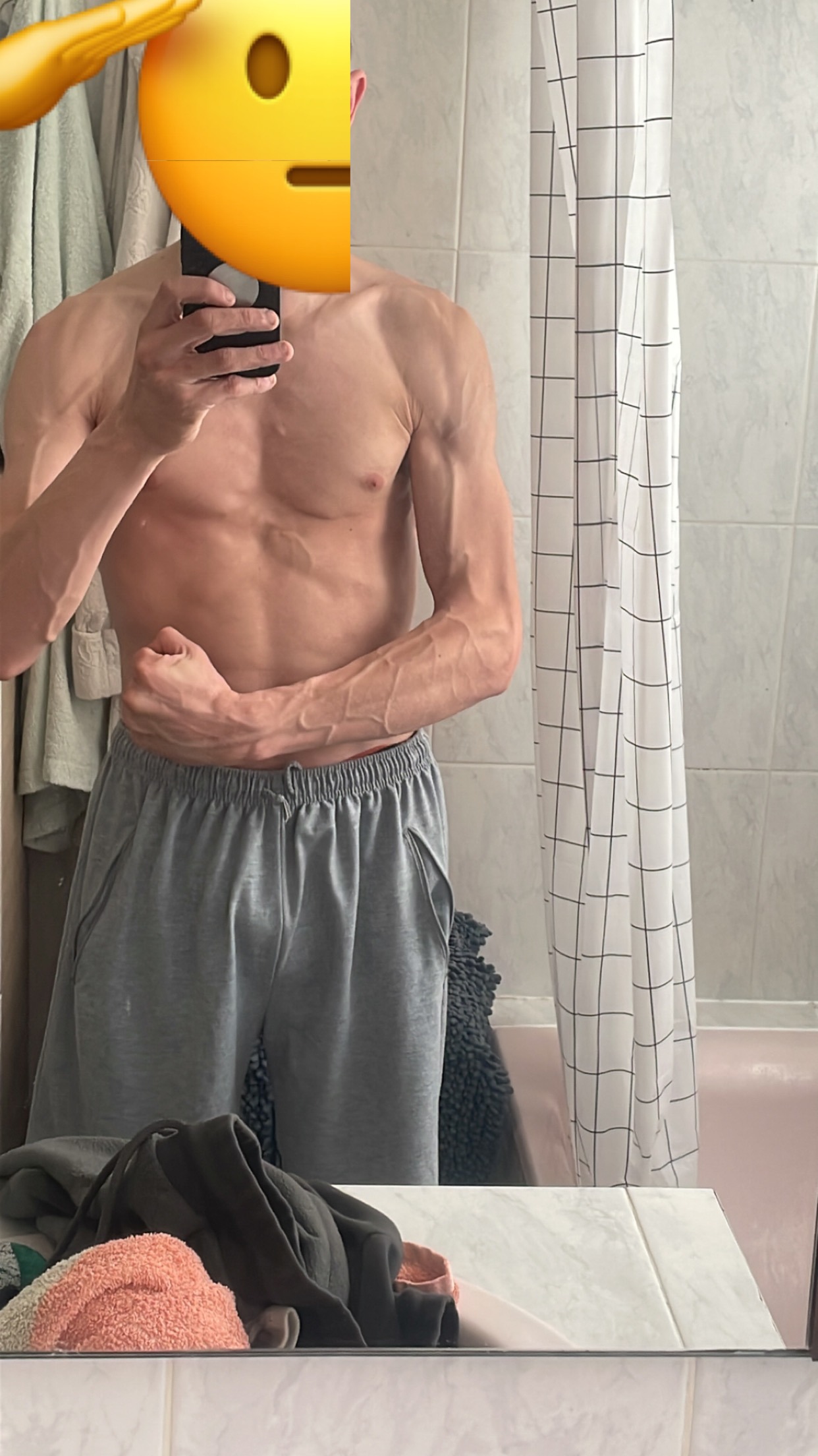 Profil de Yves-alexandre, 30 ans, Baise gay à Territet