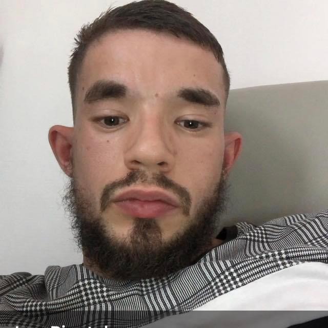 Profil de Louqman, 26 ans, Baise gay à Le Grand-Saconnex