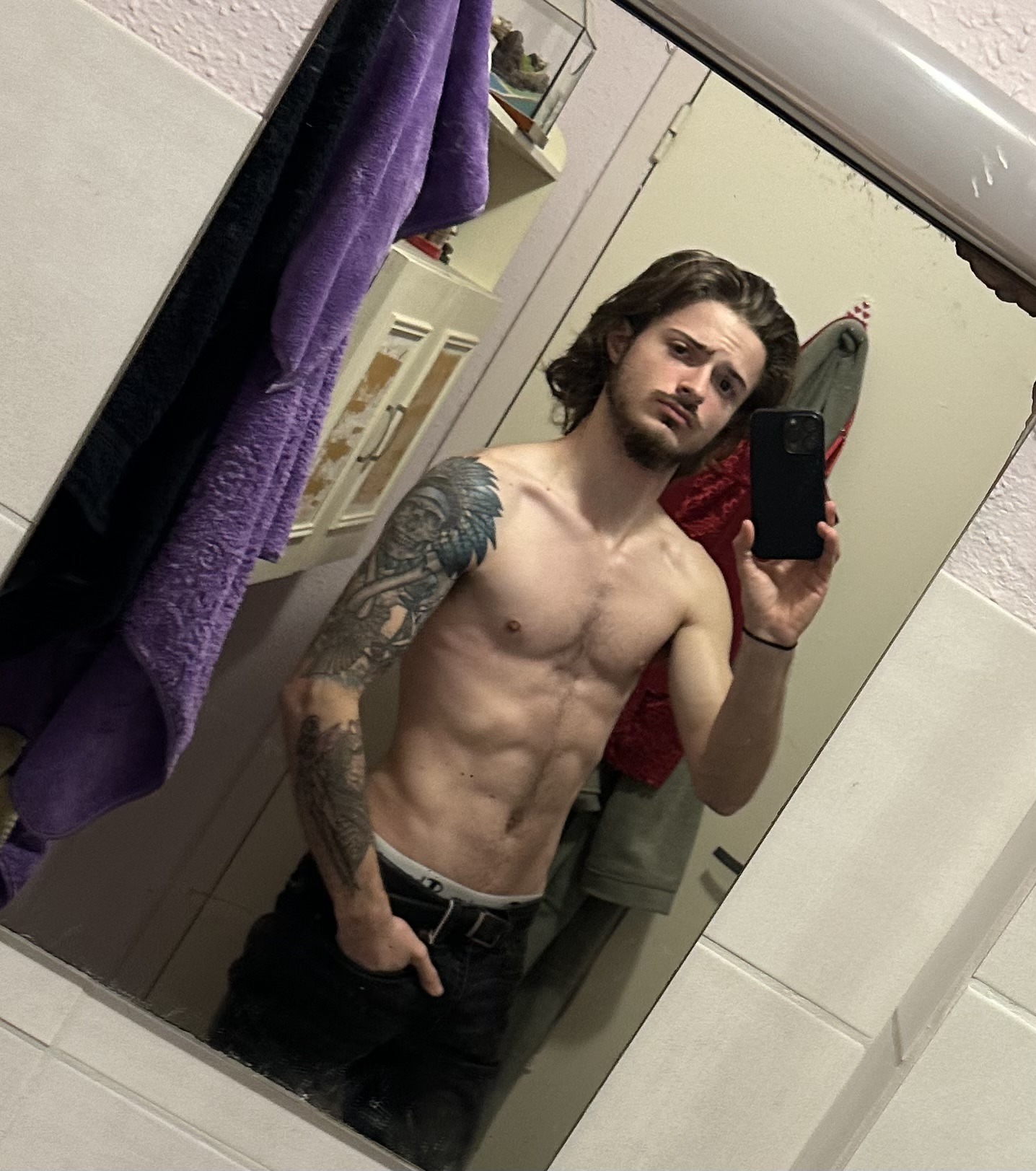 Profil de Neji, 25 ans, Baise gay à Farnern