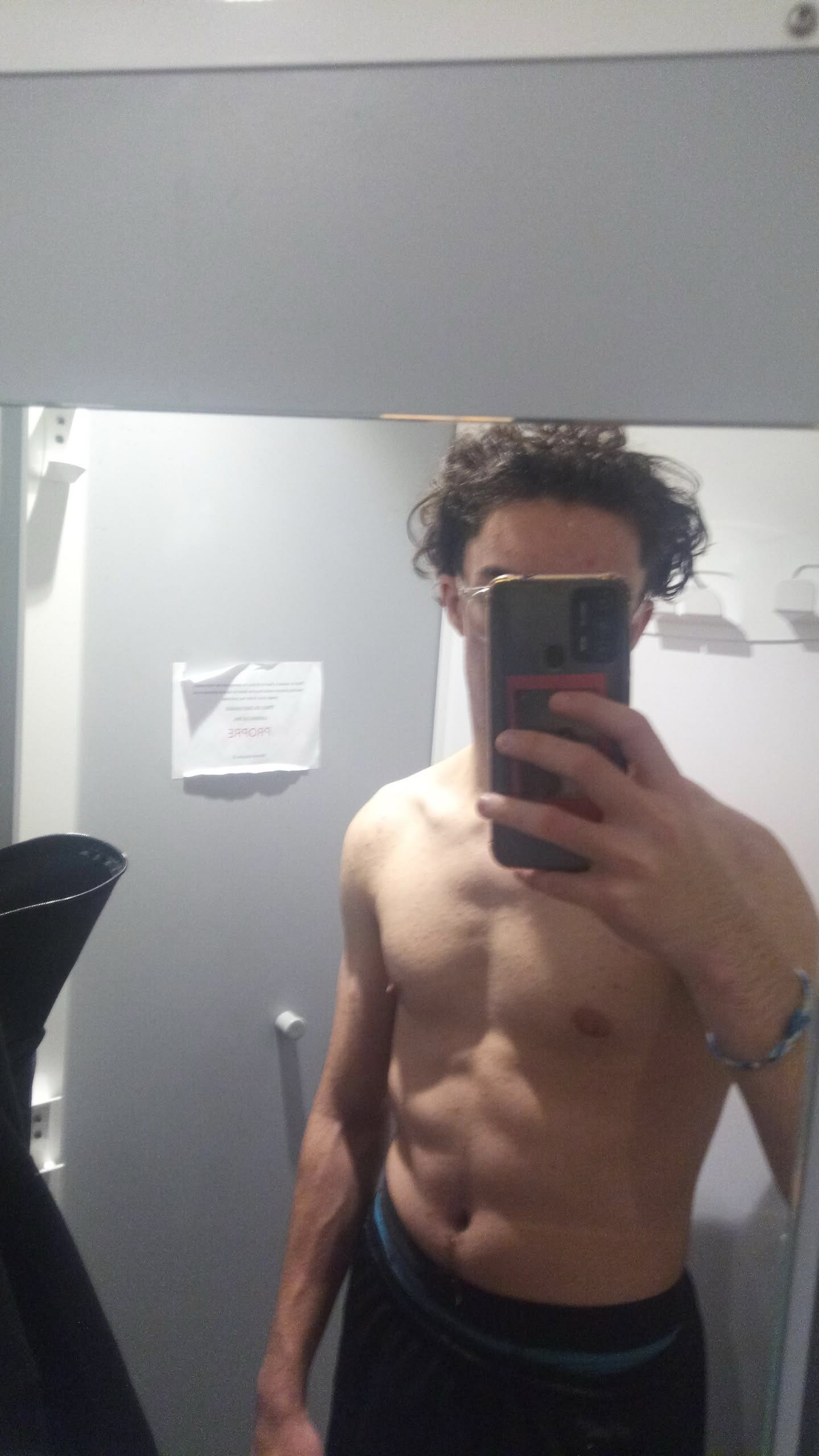 Profil de Johnathan, 19 ans, Baise gay à Lanterswil