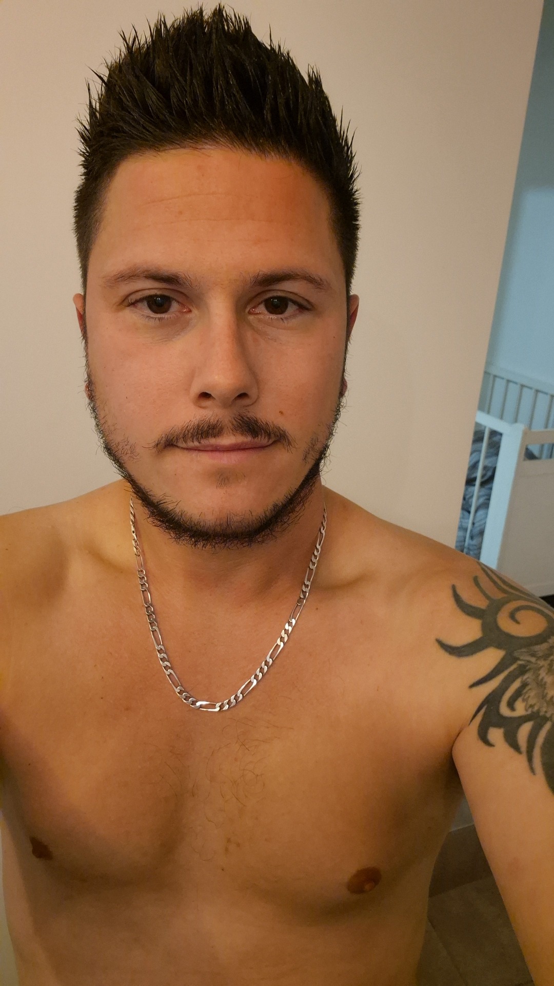 Profil de Jamin, 32 ans, Baise gay à Denges