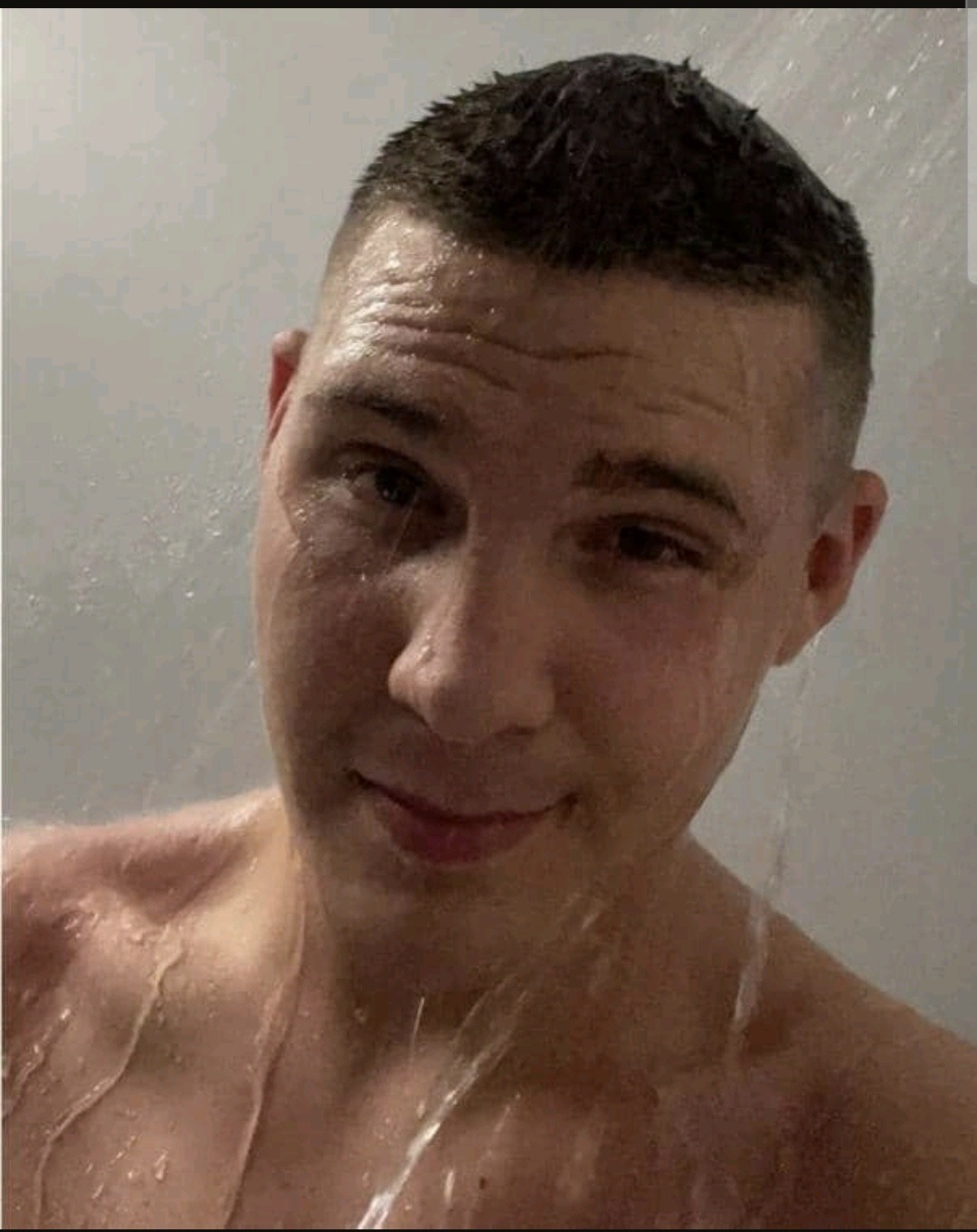 Profil de Shalom, 23 ans, Baise gay à Trun
