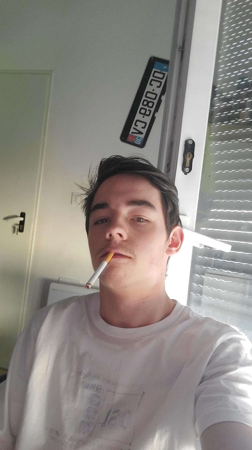 Profil de Rayad, 24 ans, Baise gay à Rosswald